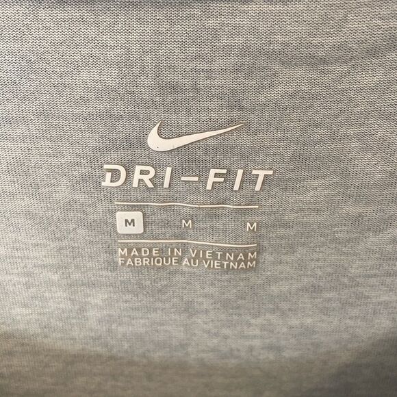 Nike Dri Fit light grey woman’s tee shirt - Picture 3 of 9